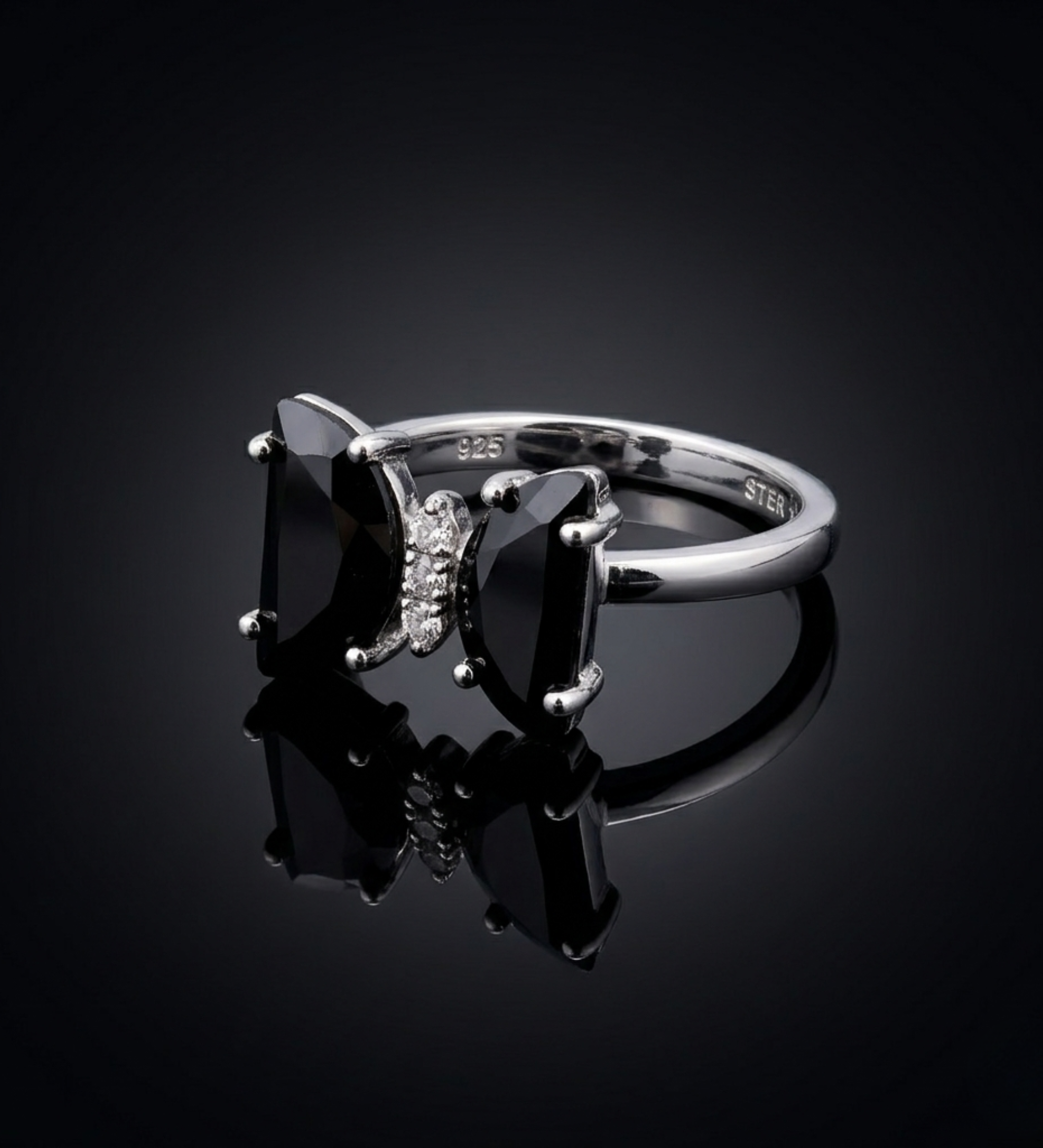 925 Sterling Silver Butterfly Black Colour Stone Ring