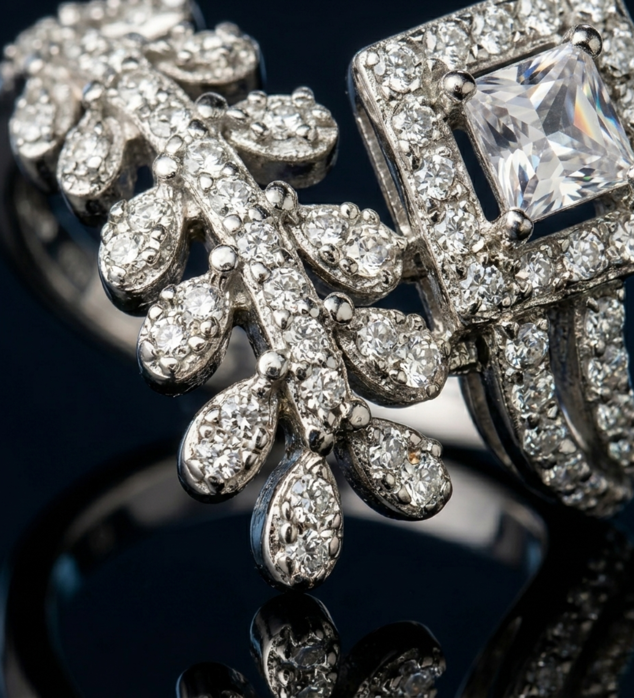 925 Sterling Silver Leaf Design with Square Center Stone CZ Ring
