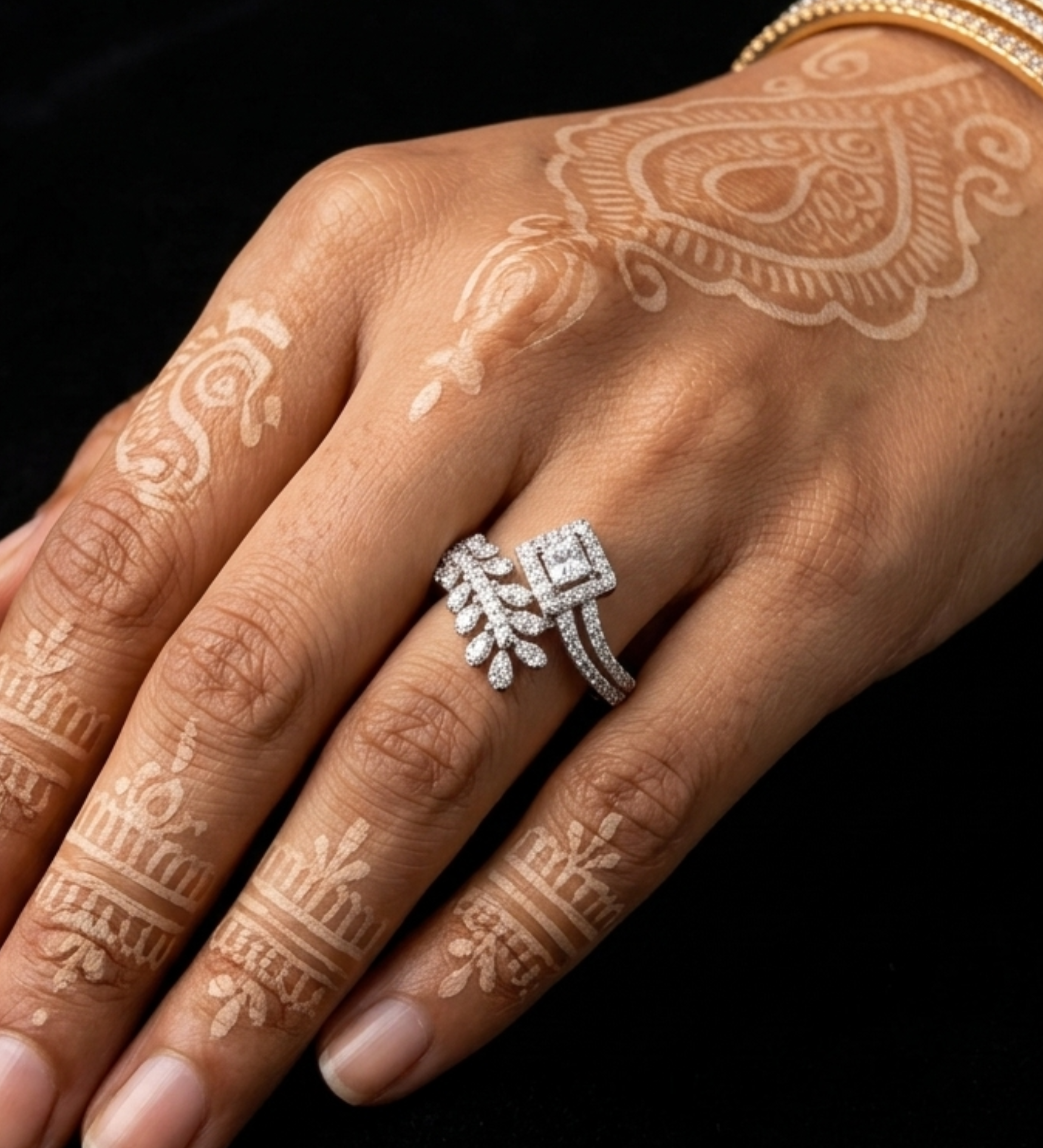 925 Sterling Silver Leaf Design with Square Center Stone CZ Ring