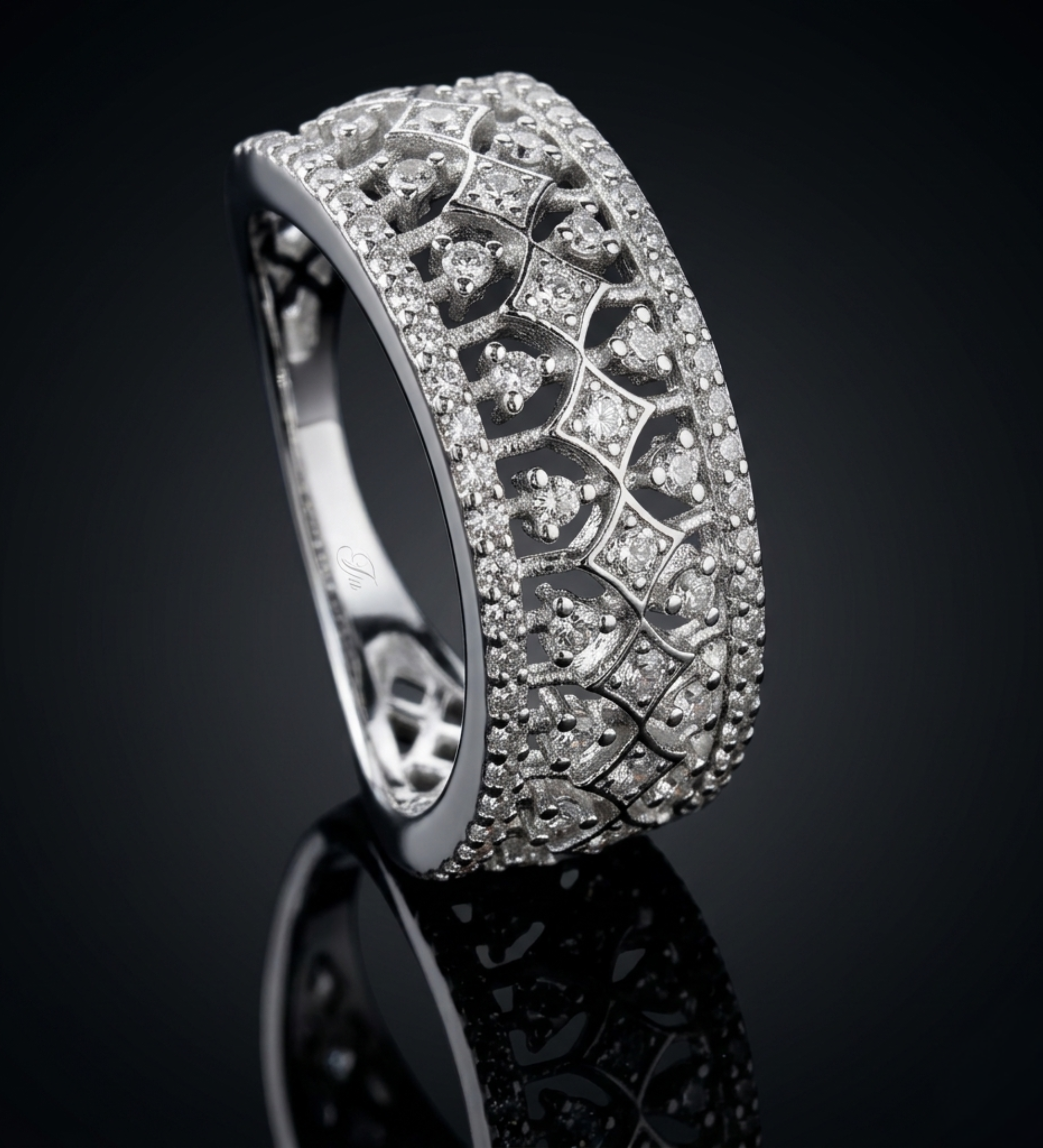 925 Silver Elegant Cutwork CZ Ring – Vintage-Inspired Band