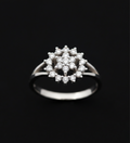 Snowflakes AD Cluster Light Weight Ring