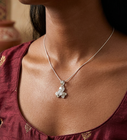 925 Sterling Silver Floral Bloom Pendant
