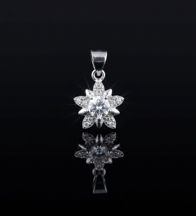 Radiant Star Bloom 925 Sterling Silver Pendant