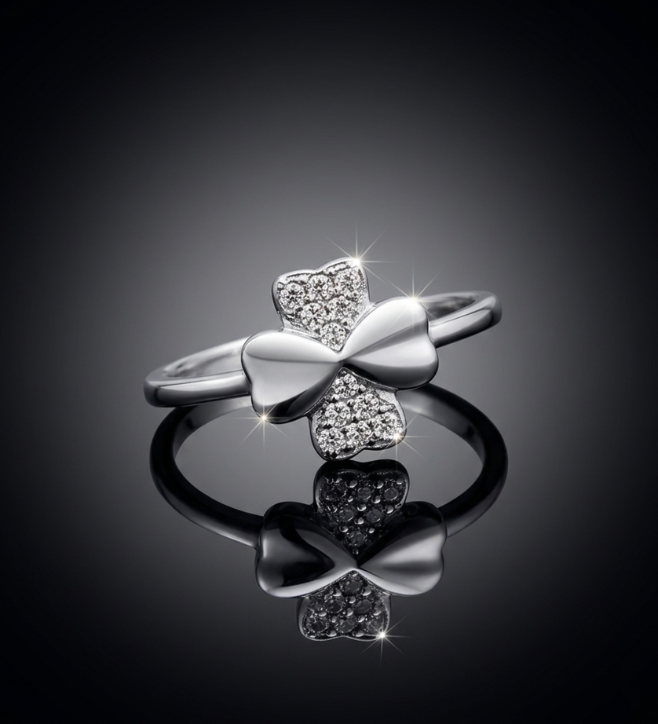 925 Sterling Silver Sparkling Clover Ring