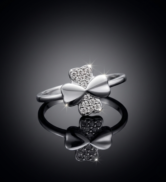 925 Sterling Silver Sparkling Clover Ring