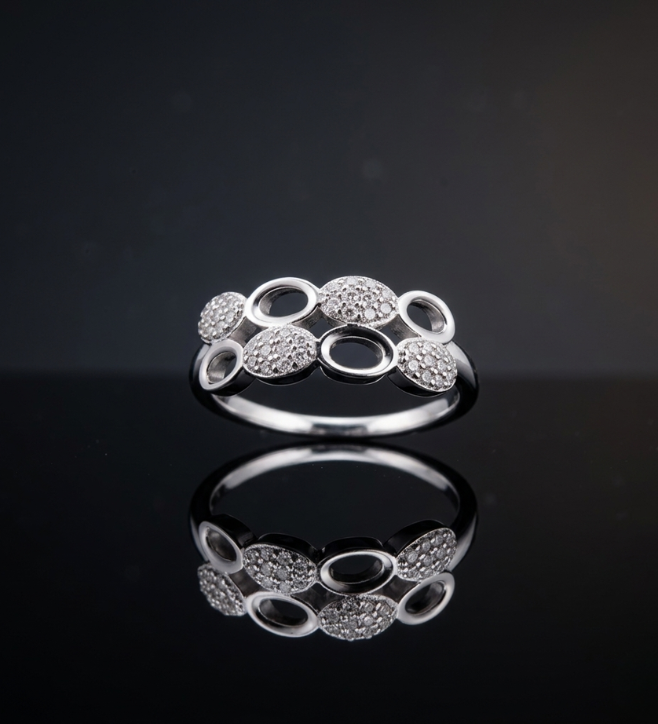 925 Silver Open-Circle and CZ Diamond Ring L